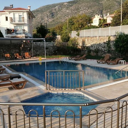 Bella Rose Hotel Cedit 外观 照片