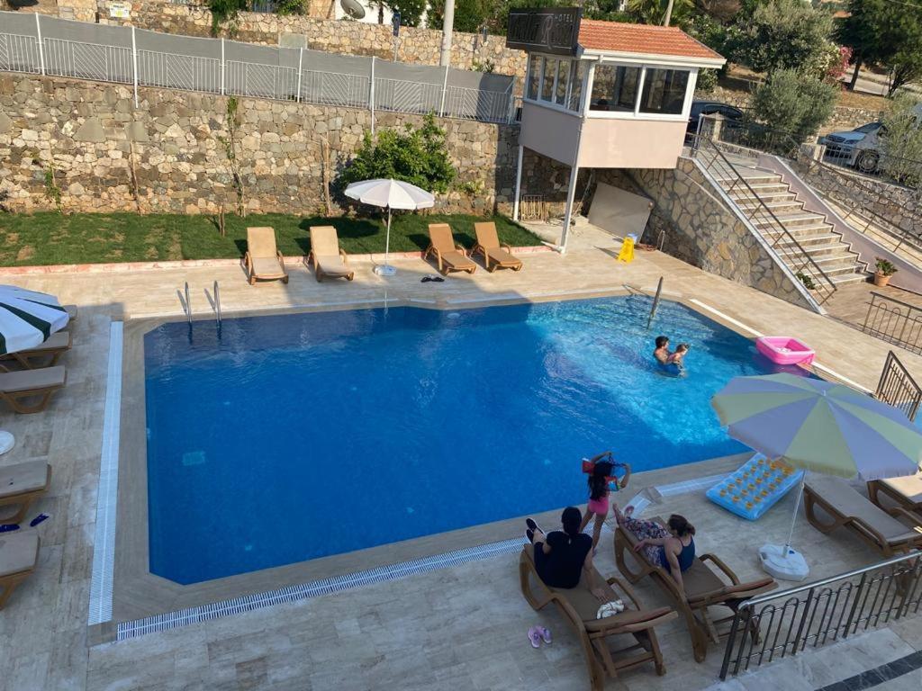 Bella Rose Hotel Cedit 外观 照片